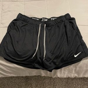 Nike drifit shorts with pockets!